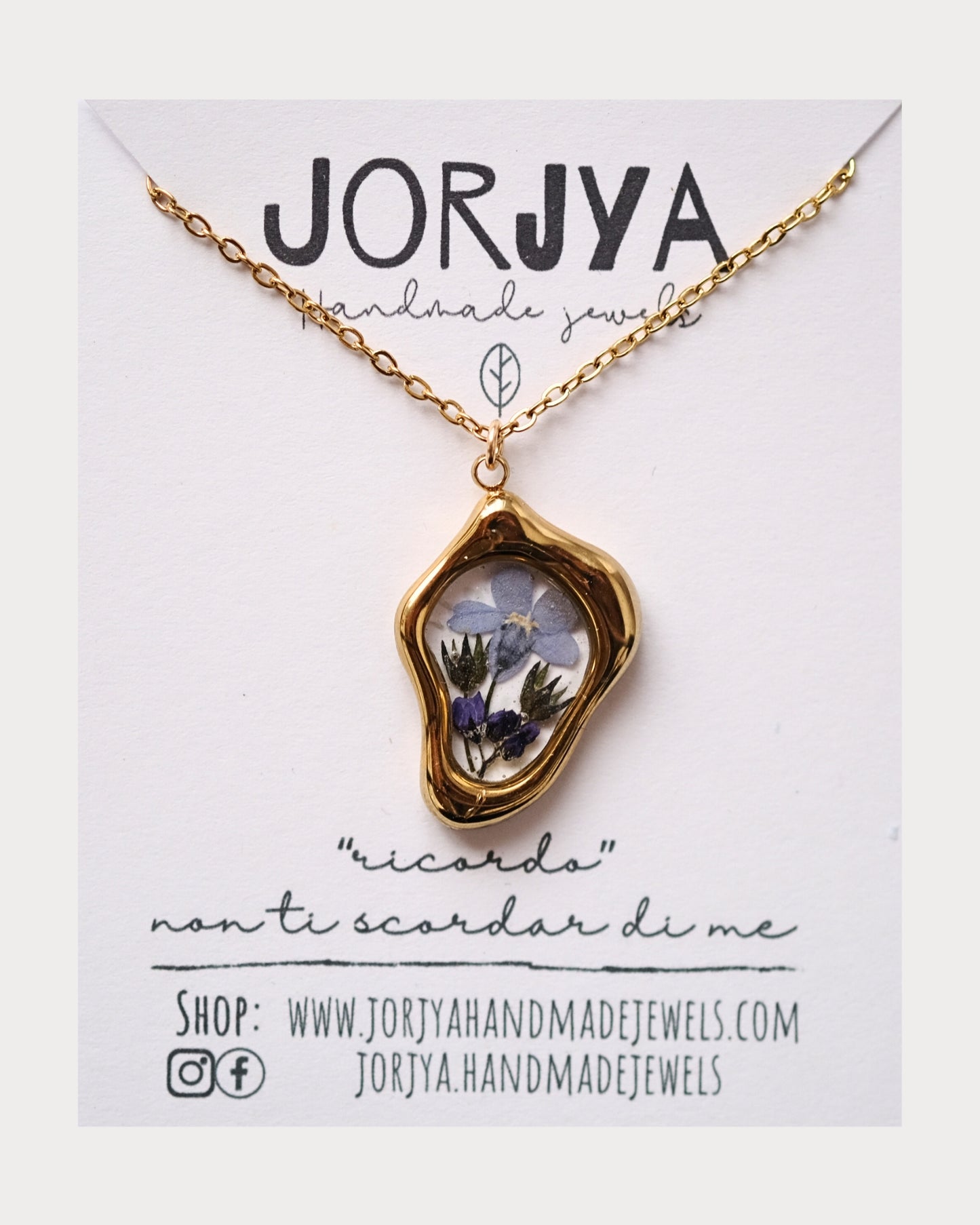 Collana "ricordo" con fiori di non ti scordar di me