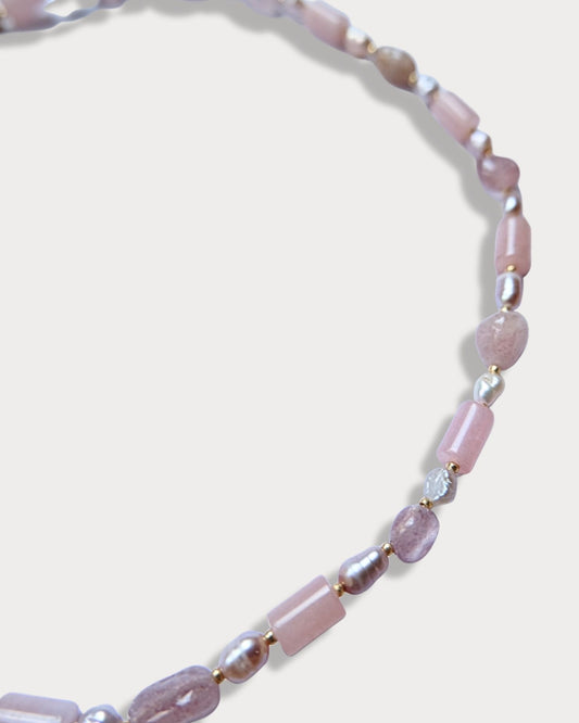 Collana girocollo di pietre naturali di rodonite e di perle di fiume