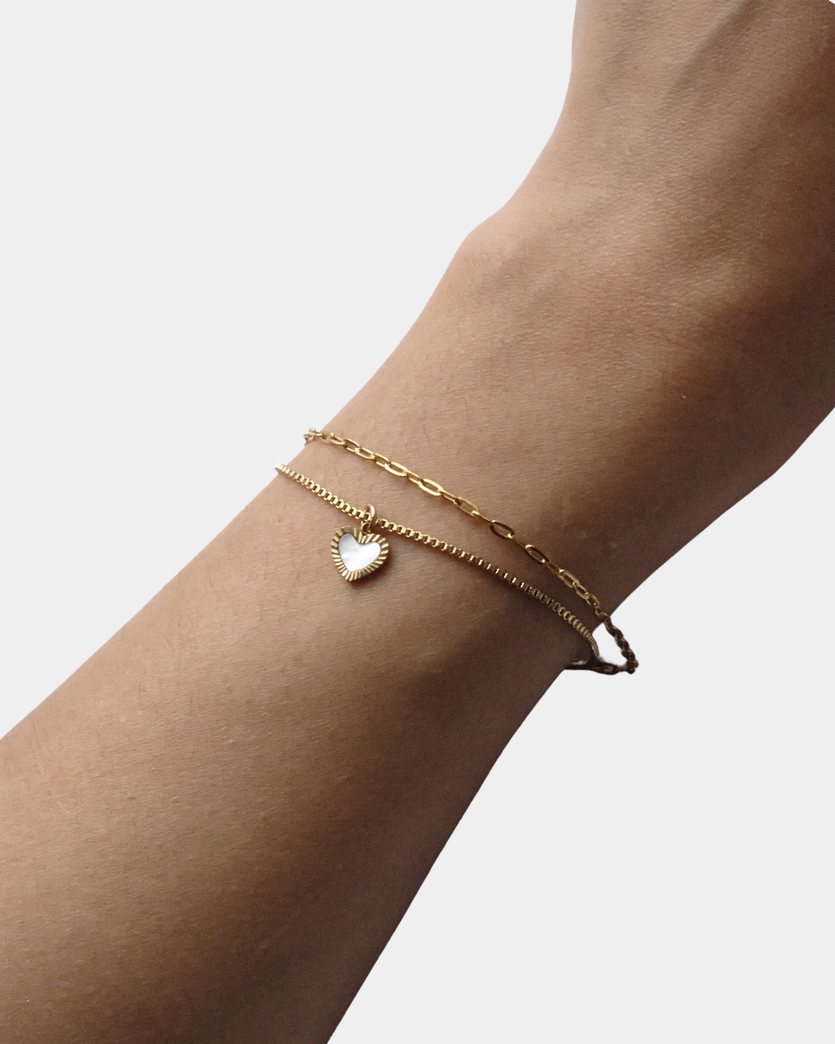 Bracciale con doppio filo con cuore effetto madreperla