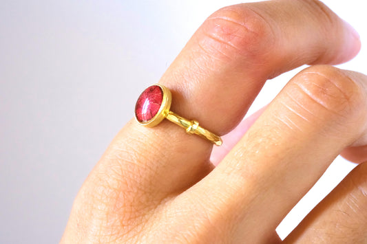 Anello ADELAIDE con foglie rosse di mirtillo