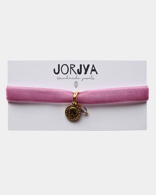 Bracciale in nastro di velluto rosa con pendente con moneta e pietra di fluorite