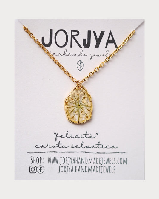 Collana "felicità" con fiori di carota selvatica
