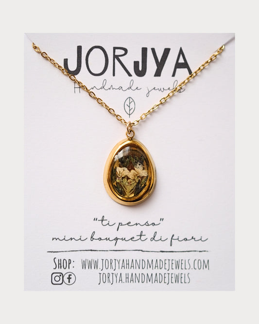 Collana "ti penso" con un piccolo bouquet di fiori di campo