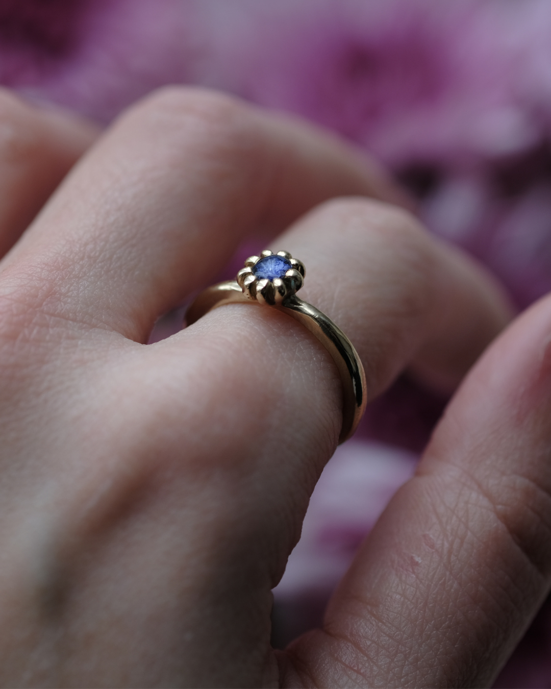 FIORE - Anello in ottone con frammenti di fiordaliso blu