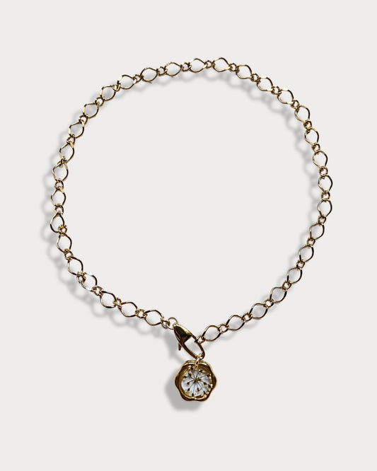 Collana a maglie grandi con pendente con carota selvatica removibile