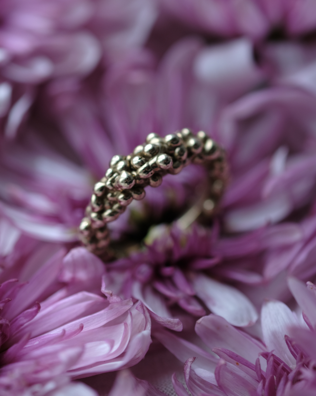 RUGIADA - Anello in ottone con gocce di rugiada