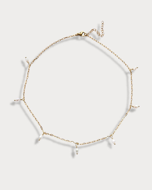 Collana a maglie sottili allungate con perle di fiume