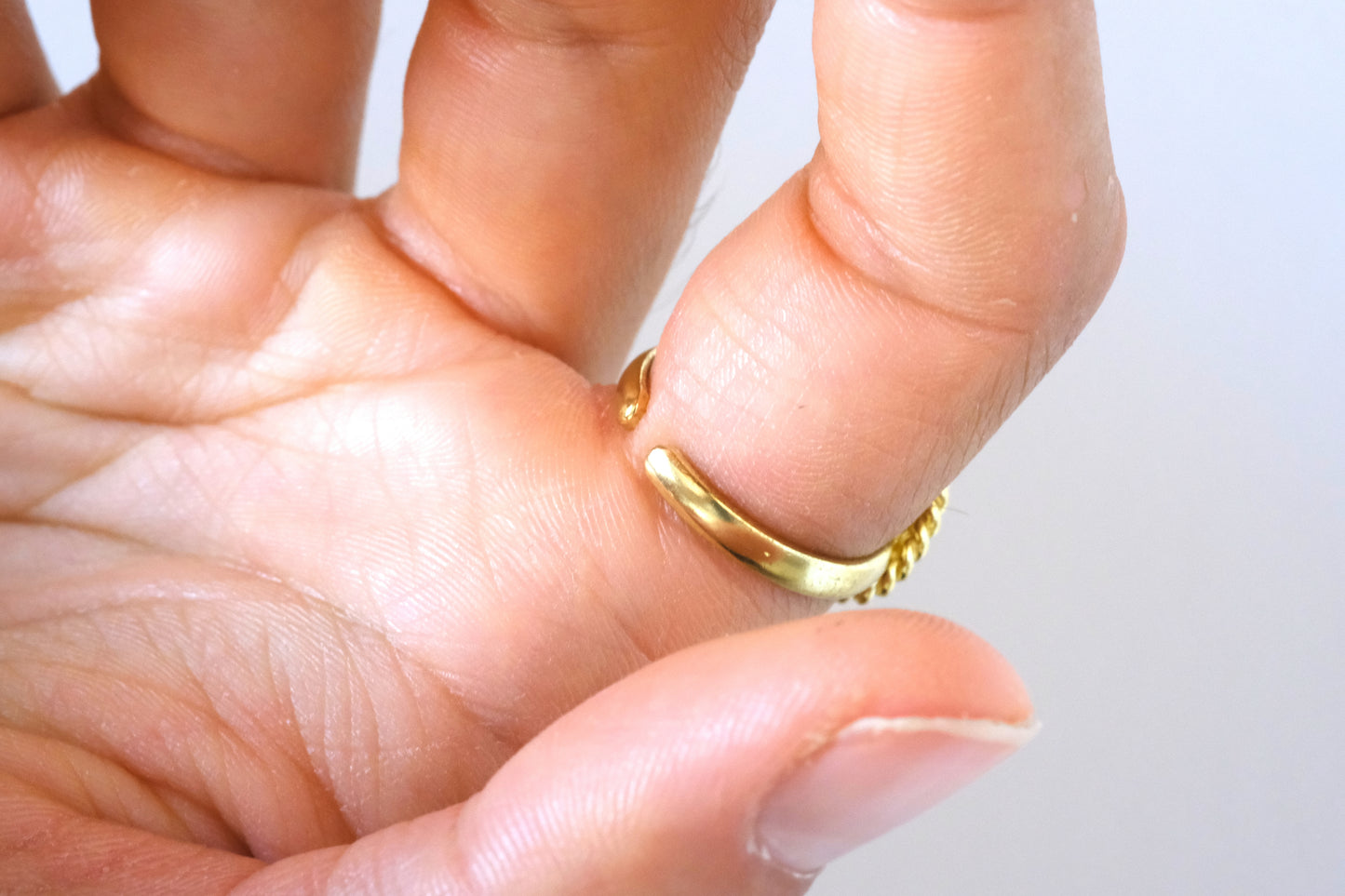 Anello ADELAIDE con foglie rosse di mirtillo