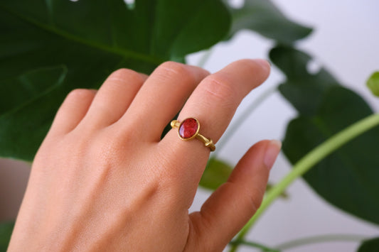 Anello ADELAIDE con foglie rosse di mirtillo