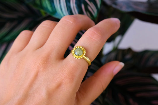 Anello MARIA ANTONIETTA con foglie di salvia