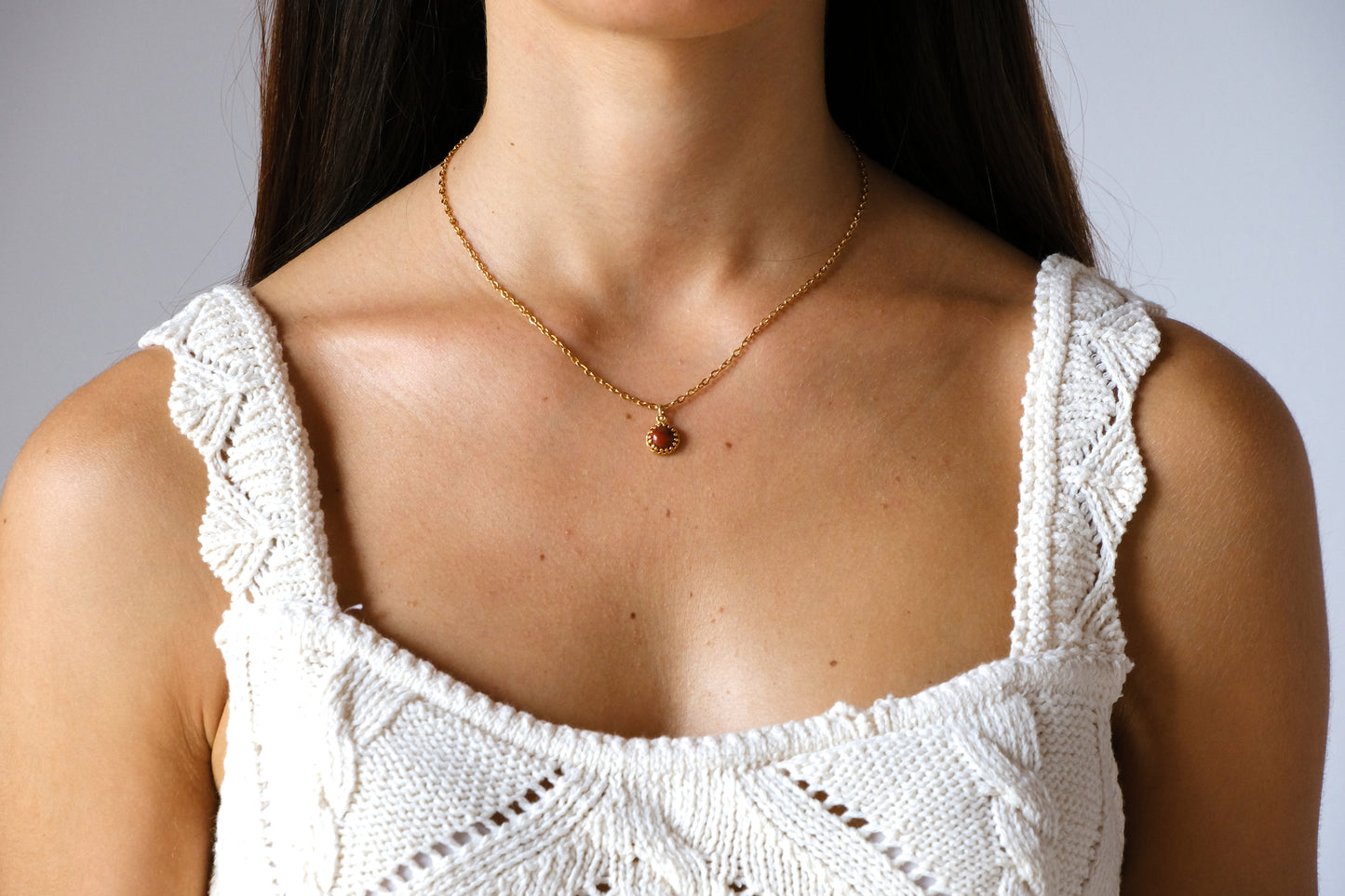 Collana girocollo con pietra tonda di diaspro rosso