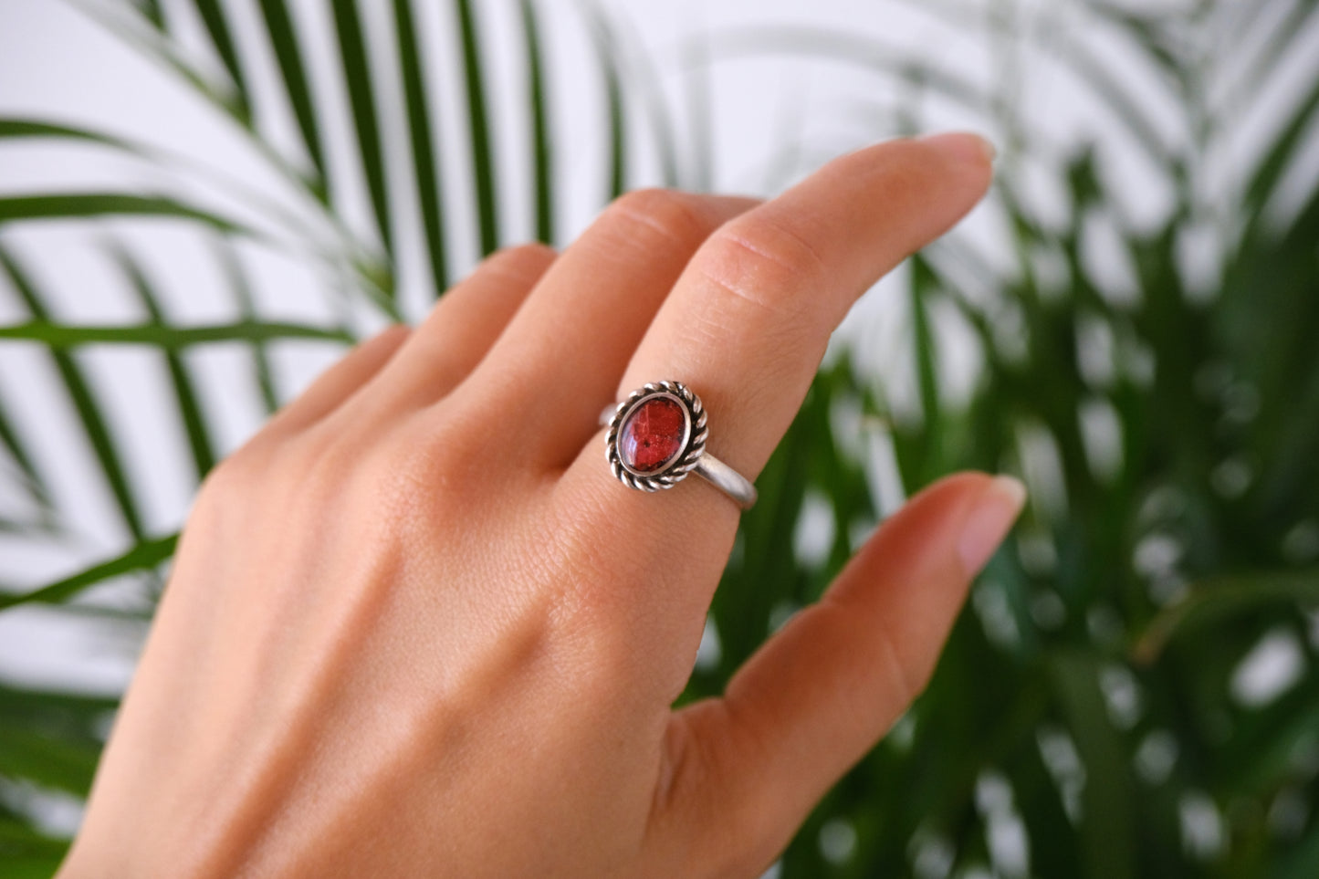 Anello CATERINA con foglie rosse di mirtillo