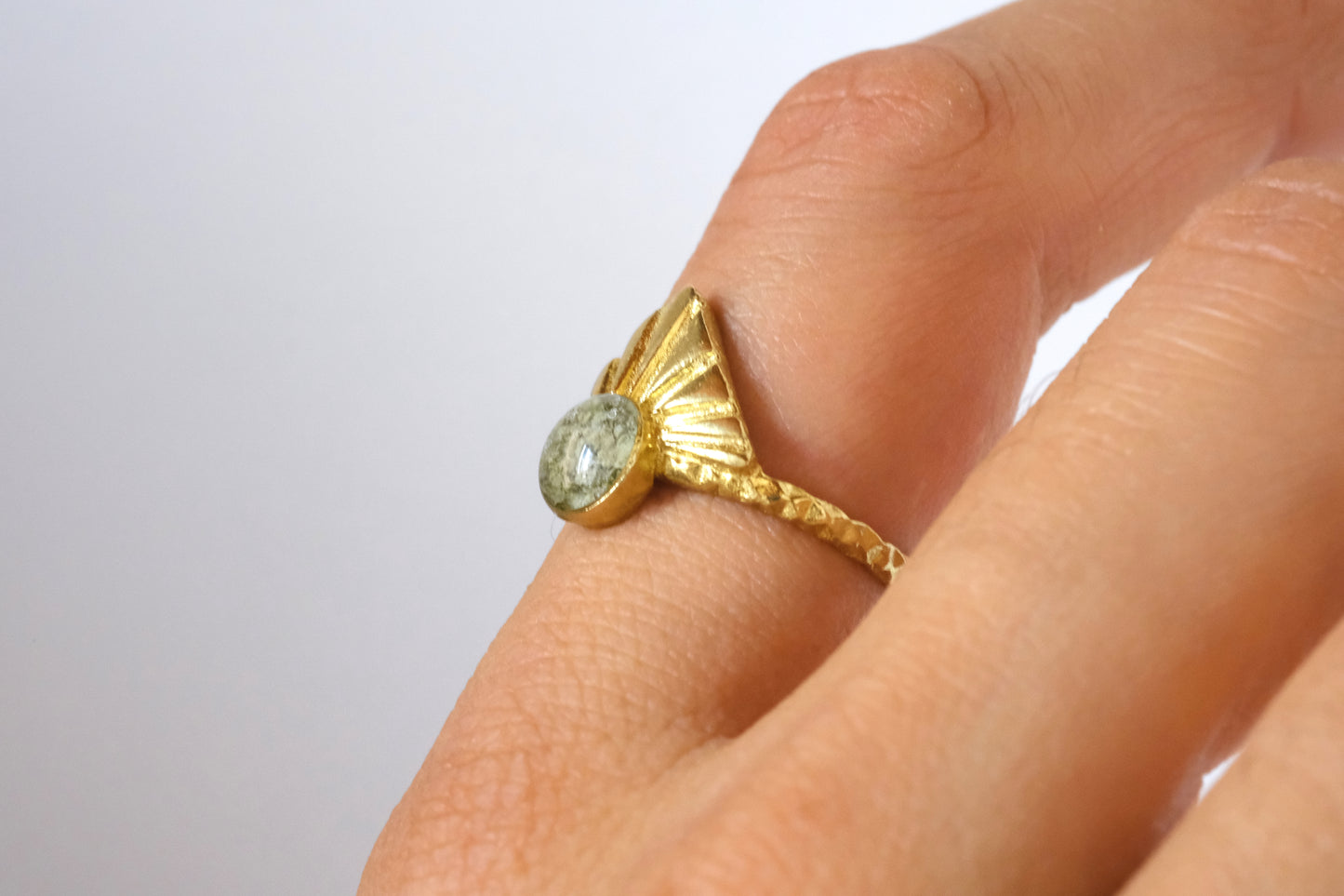 Anello VIRGINIA con foglie di salvia