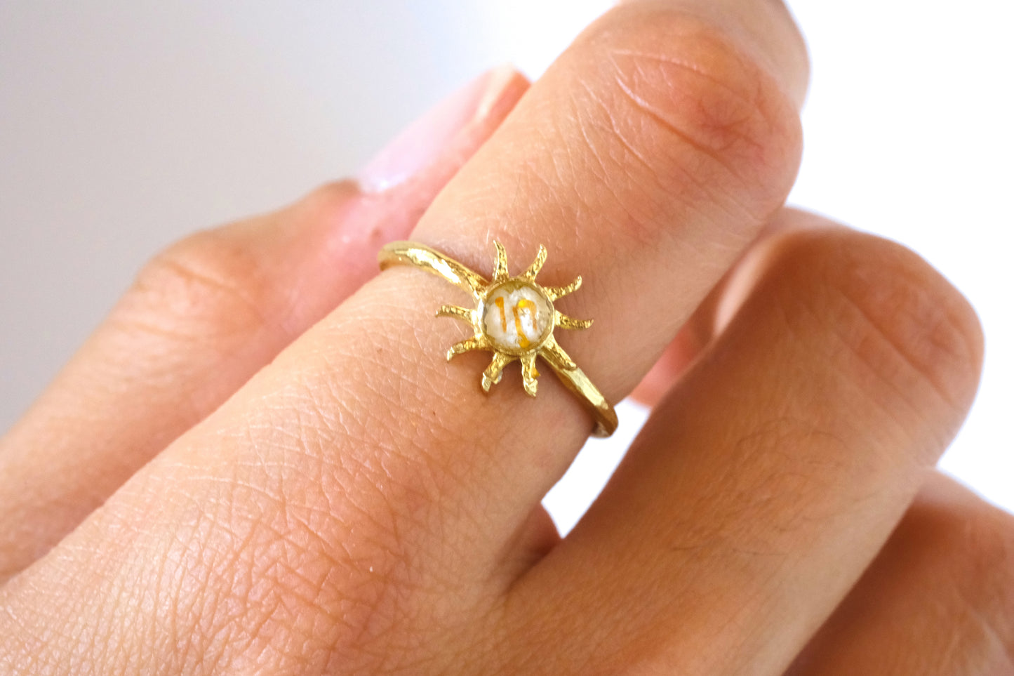 Anello VITTORIA con petali di margherita