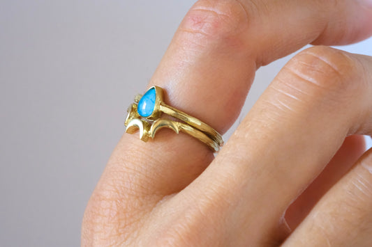 Anello ISIDE con petali di ortensia azzurra