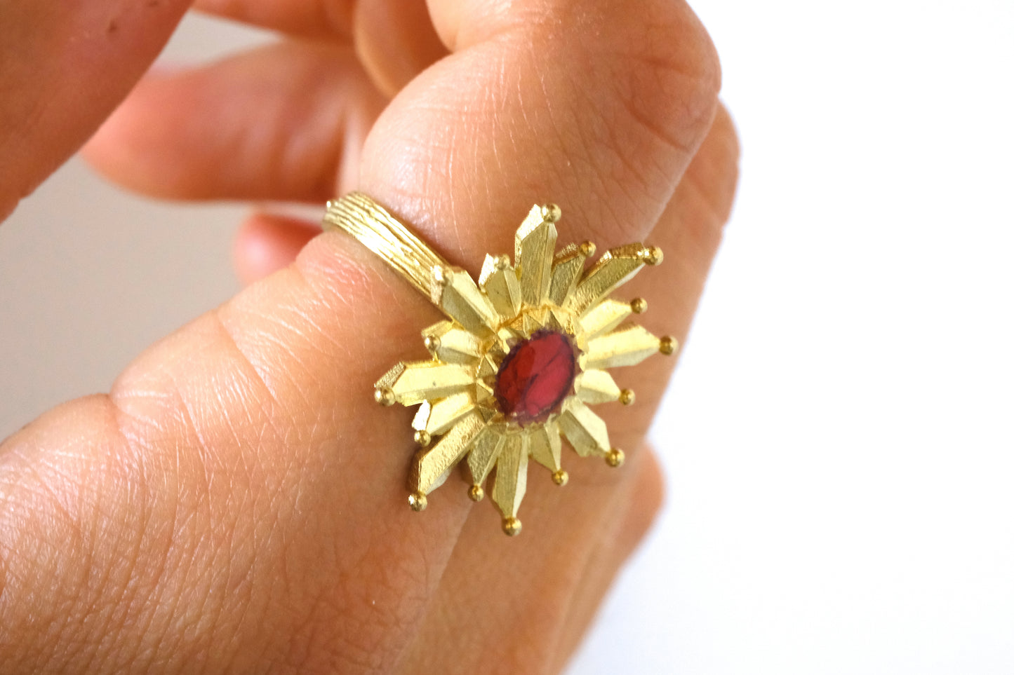 Anello MARIA TERESA con foglie rosse di mirtillo
