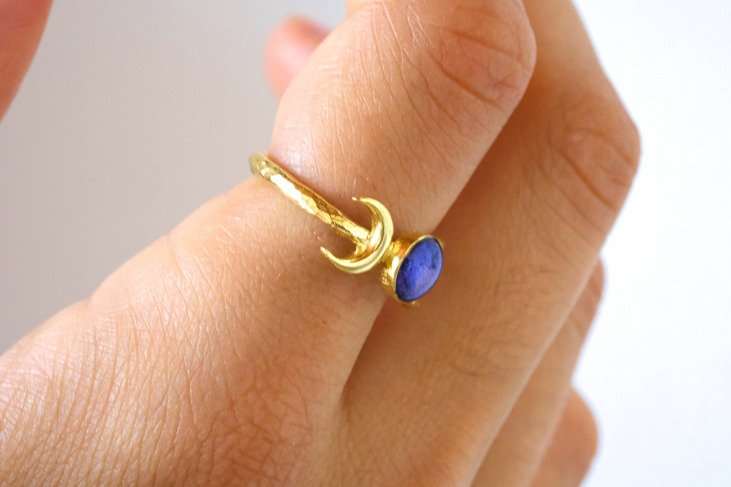 Anello ERINA con petali di speronella viola